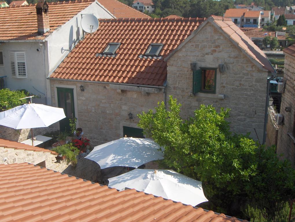 Guest House Lucijo Vrboska Εξωτερικό φωτογραφία