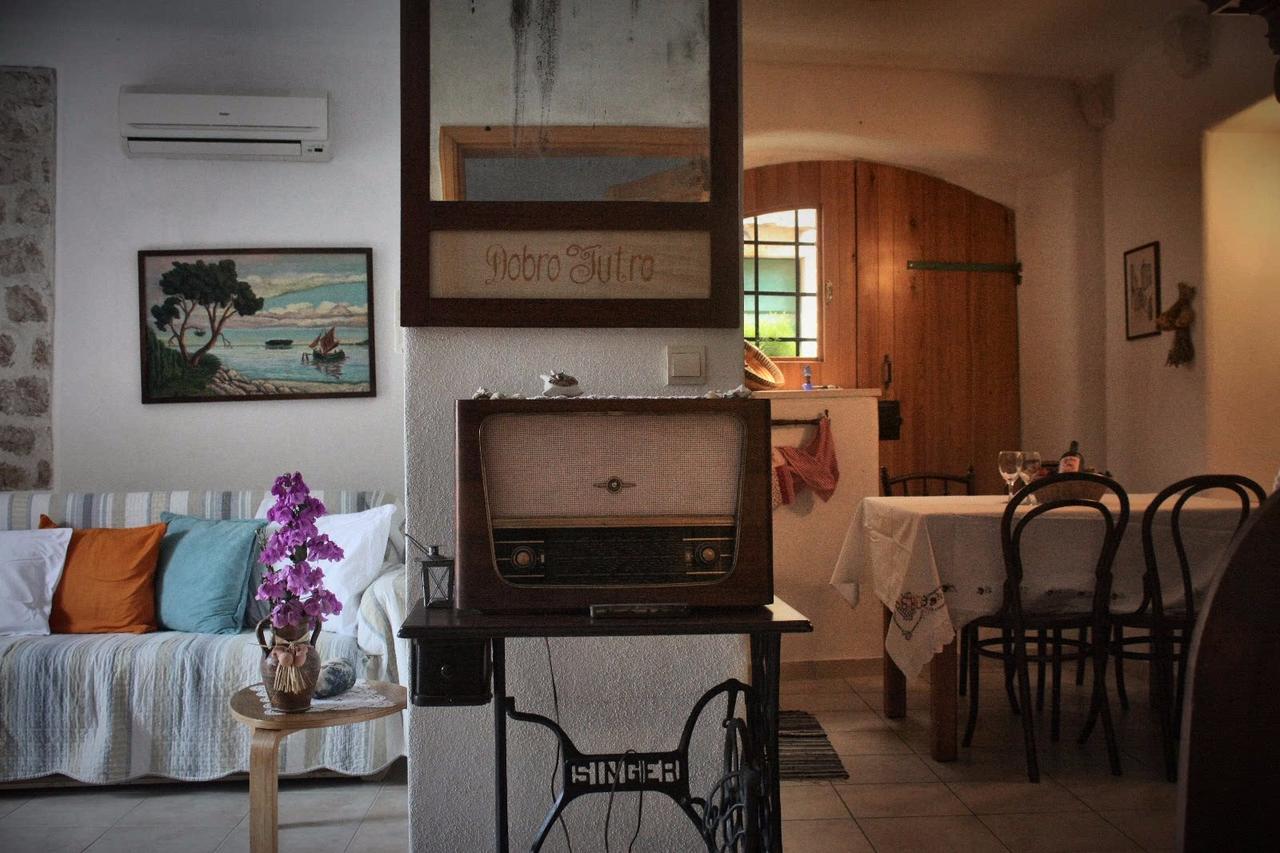 Guest House Lucijo Vrboska Εξωτερικό φωτογραφία